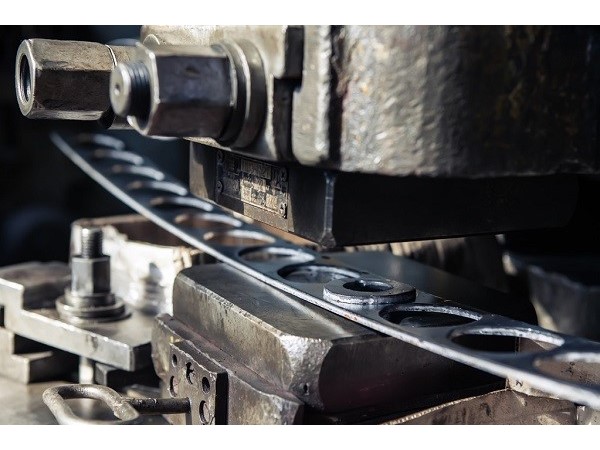 龍華沖壓加工廠，五金沖壓工序詳細圖解(1)[誠瑞豐]