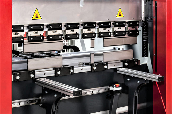 廣東五金沖壓模具加工廠，折彎件不達(dá)標(biāo)原因分析