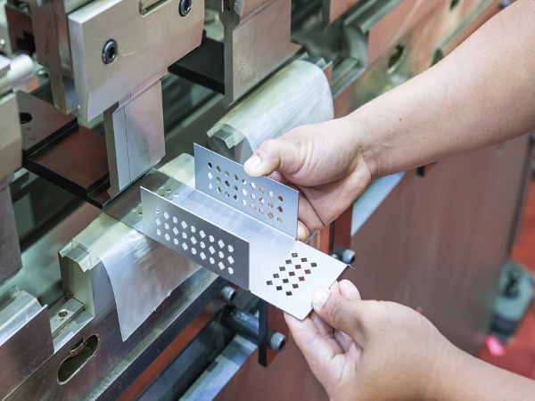 五金沖壓件制程是什么樣的？