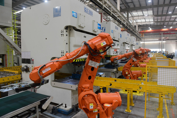 五金沖壓廠圖片